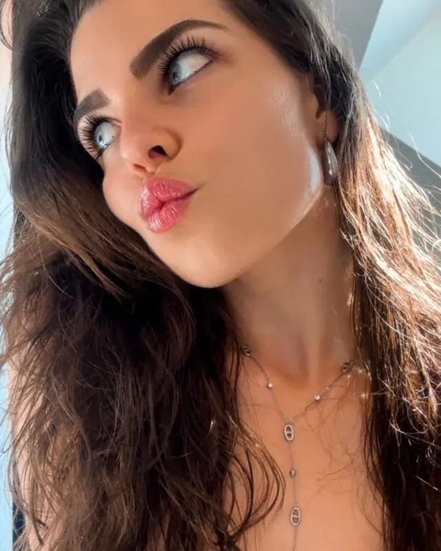 Emma - Image 4