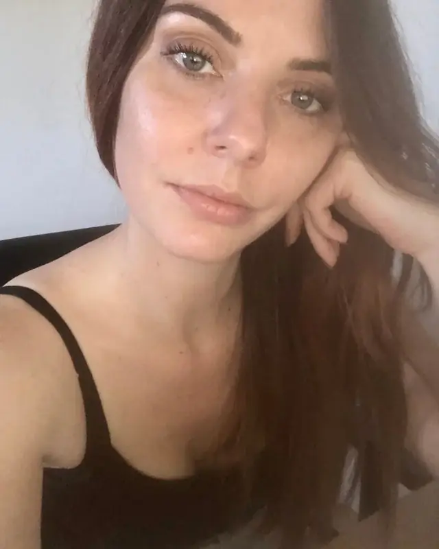 Caroline - Image 1