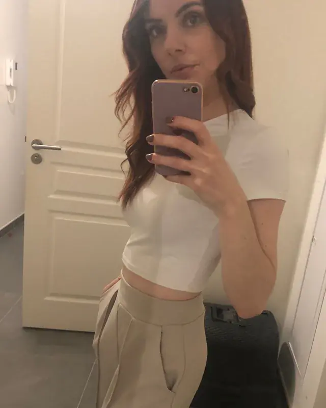 Caroline - Image 3